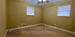 9418 Poinsettia Gallery 8