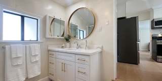 Fully Furnished Alta Heights Retreat | Walk to Downtown Napa Gallery 28