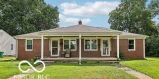 Charming 2BR Duplex in Indianapolis Gallery 1