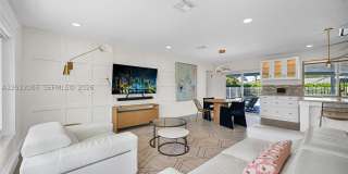 1001 NW 4th Ct Gallery 13