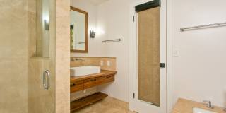Rarely Available Private Estate in Manoa! Move in Ready! Gallery 19