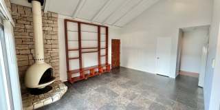 Spacious 2-Bedroom, 2-Bathroom Alamitos Beach Retreat Gallery 4