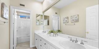 9 Agostino Gallery 22