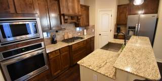 Stunning Fully Furnished Home in the Heart of Fayetteville! Gallery 14