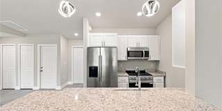 736-738 Gilbert Avenue S Gallery 7