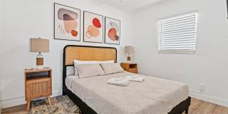 1032 W Jennings Street Gallery 28