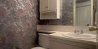 4037 Harwood D Gallery 17