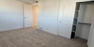 Aksarben Flats Gallery 33