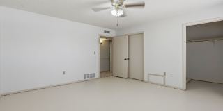 Home For Rent - Great Location on the Westside w/ Refrigerated Air! Gallery 15