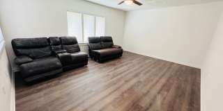 2127 N 71st Avenue (4 Bed/2 Bath) Gallery 8