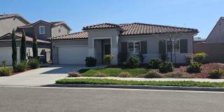 Modern 4 Bedroom Home in City in the Hills Modern 4 Bedroom Home in City in the Hills Gallery 1