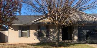 Remodeled 3 Bedroom near Moore Gallery 1