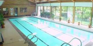 2BR/2BA, vaulted ceilings, pool, parking, W/D included, more! (SC308) Gallery 3
