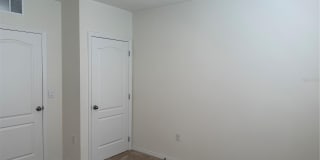 1792 HENIN CIRCLE Gallery 16