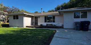 Spacious 5-Bedroom Home Close to CWU Gallery 1