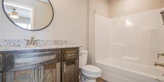 2003 Azlin Place Gallery 5