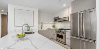 Reeves Place Gallery 28