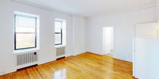 5120 S. Hyde Park Boulevard Gallery 7