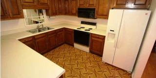 2/2.5 Townhome Close to USA campus Gallery 3