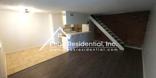 Spacious 2bd/1ba Sacramento Fourplex Gallery 5