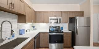 The Halstead Gallery 52