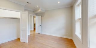 Modern, Student-Friendly Luxury near T!  Laundry in Unit! Gallery 8