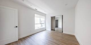 Massive Luxury 4 Beds with 2-3 Parking Spots Gallery 34
