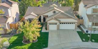 Beautiful 3 bed 2 bath with 3 car garage! Gallery 1