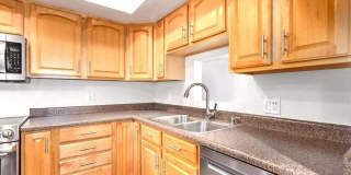 1530 S River Drive Gallery 5