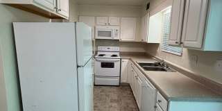 2 Bedroom, 1.5 Bath Townhouse Gallery 9