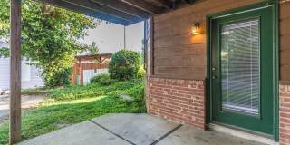 521 Henderson Crossing Gallery 11