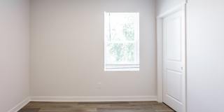 728 Parkway Avenue Gallery 21