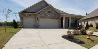 Beautiful brick home with many amenities! Gallery 1