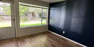 Downtown Renton Apartment W/S/G and 2 parking spaces included Downtown Renton Apartment W/S/G and 2 parking spaces included Gallery 3