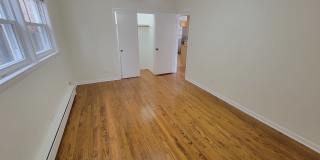 5809 N Whipple St Gallery 12