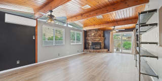 Adorable 3 Bedroom 2 Bathroom Single Story Family Home Gallery 4