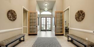 Majors Place Gallery 36