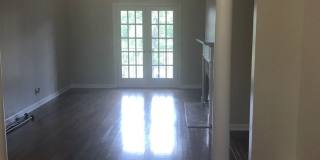 2 Bed/2 Bath Condo located in Green Hills only minutes to Vandy and Easy Interstate Access, 1 Car Garage Gallery 8