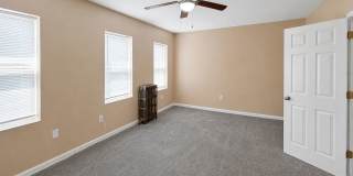 Beautifully Charming 3 Bedroom Home Available Now in Baltimore Gallery 26