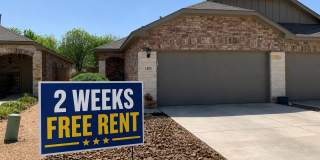Walk to Historic Gruene / Fridge /No Carpet / Gas Cooking / Fenced in yard / CISD *2 weeks free rent* Gallery 1