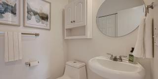 Corner Unit 2 BDR / 2.5 BA Townhome Gallery 15