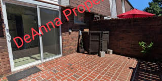 Avon -Townhouse 2 bedrooms 1.5 Baths Gallery 3