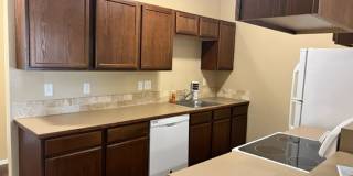 BEAUTIFUL 2 BEDROOM TOWNHOME IN SOUTH SALEM HILLS! Gallery 3