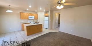 Hidden Valley Town Home Gallery 9