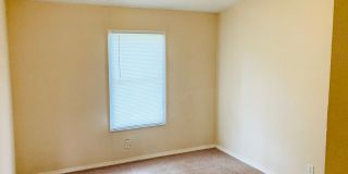 Great Home With Large Yard Gallery 14