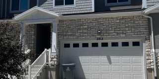 Beautiful Vinyard Townhouse Gallery 1