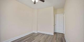 Beautiful Renovated 3BR/2BTH Brick Townhome Gallery 21