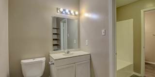 Westbridge Apartments Gallery 16