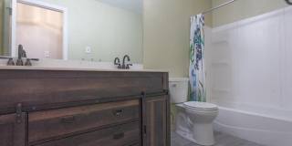 Crestwood 2 bed Condo Available September 1 Gallery 11