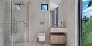 1045 W 47th Ct Gallery 29